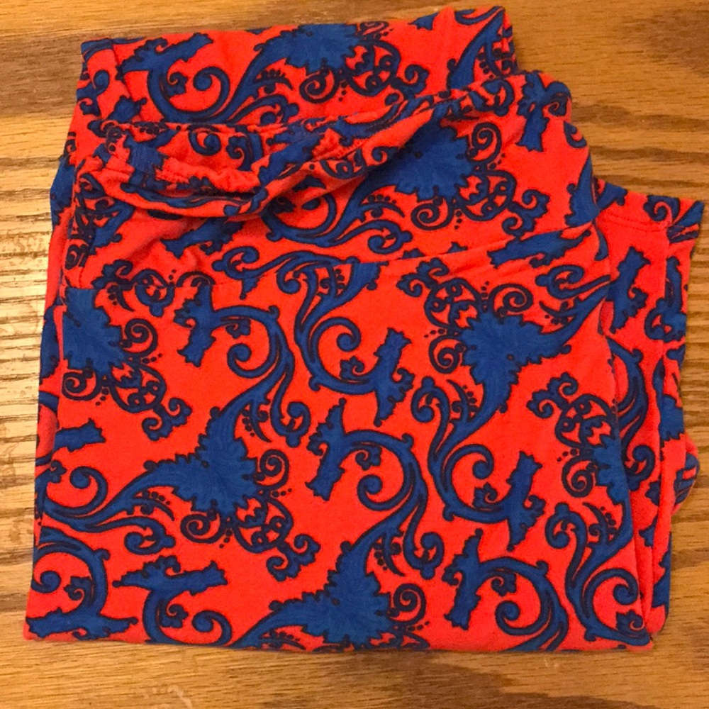 EUC Tall and Curvy LuLaRoe Leggings